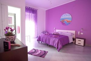 Căn nhà với gam màu tím phong lan huyền bí sáng tạo 6