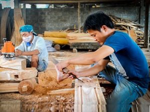 Tuyển thợ mộc, thợ sơn, ldpt thợ