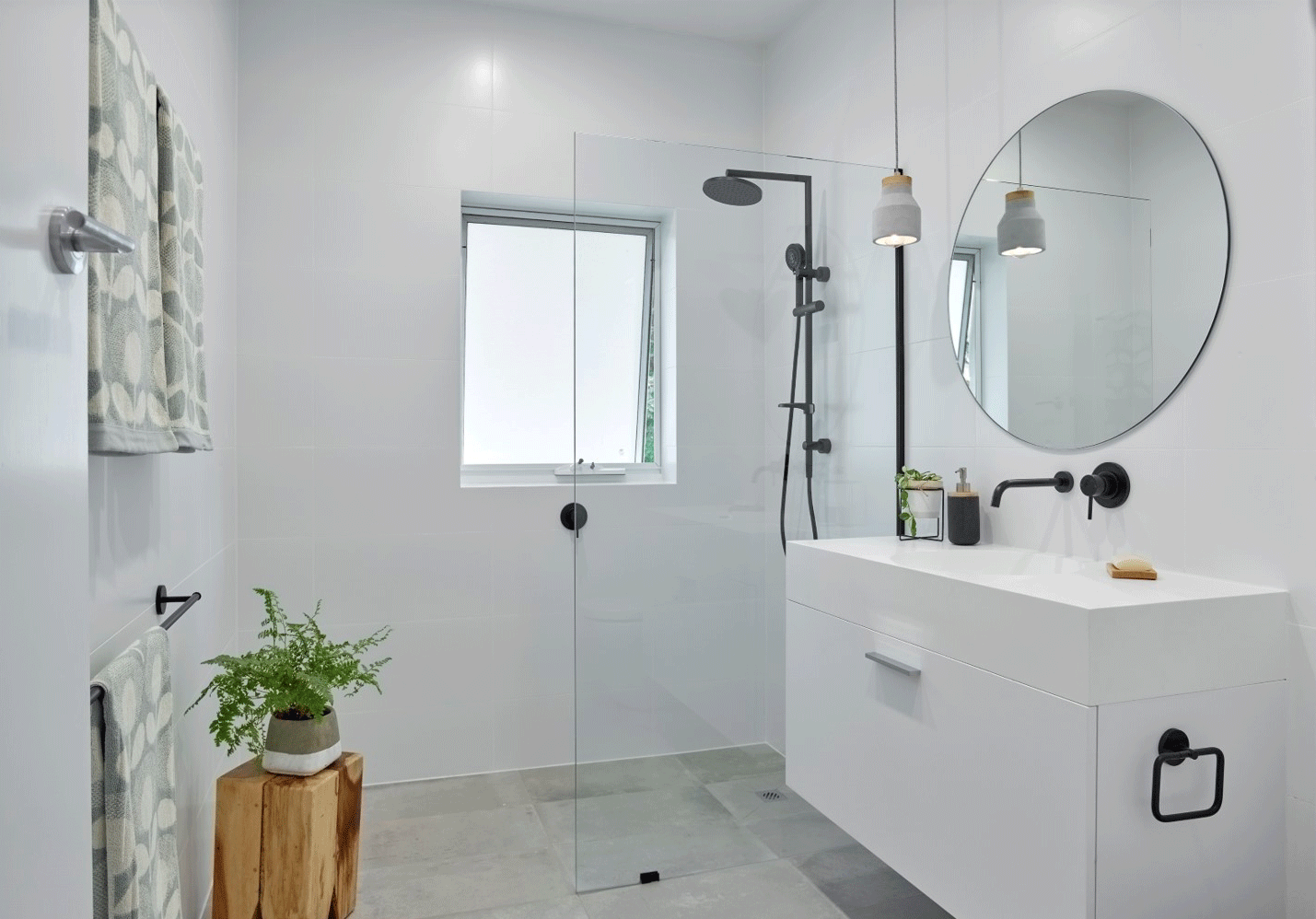 6 mẫu phòng tắm đẹp với hai màu trắng và xám giúp thư giãn cơ thể 1