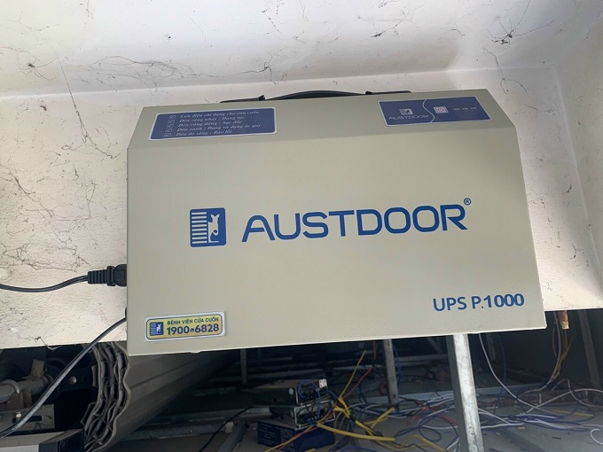 Bộ lưu điện cửa cuốn Austdoor P1000/P2000