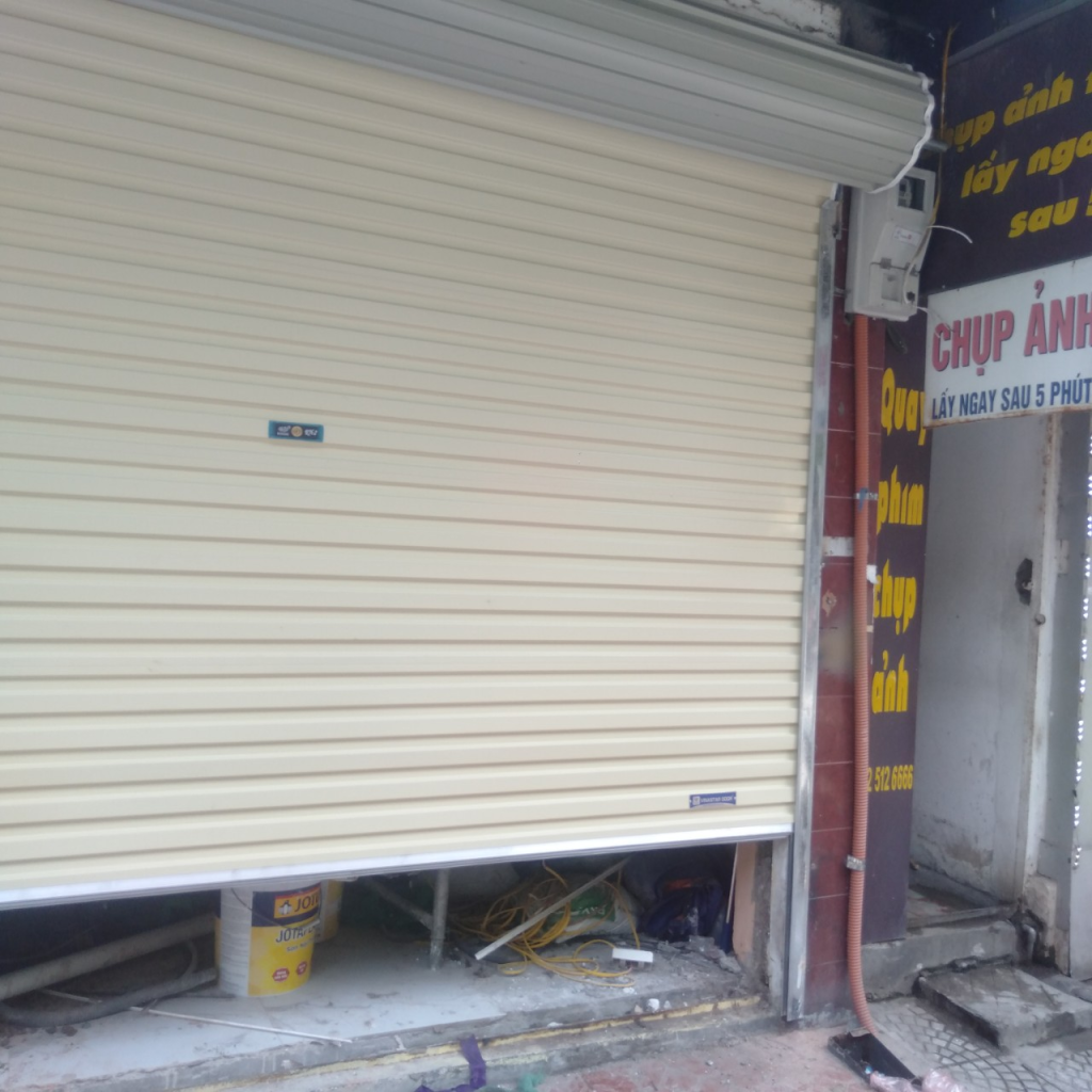 Cửa cuốn Austdoor kéo tay