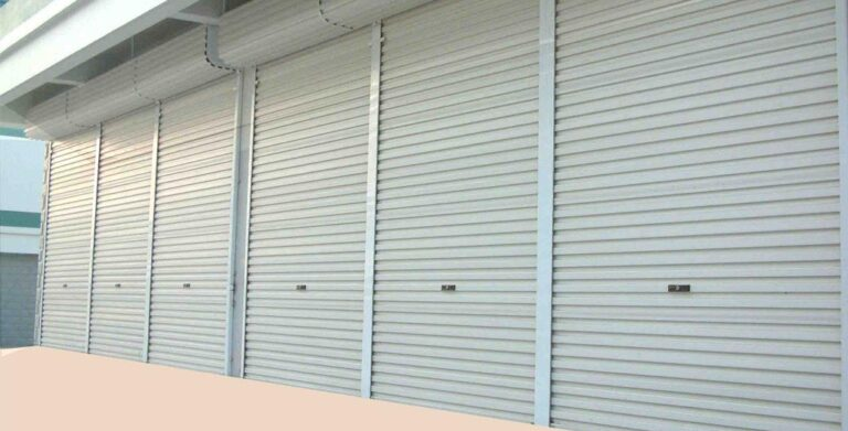 cửa cuốn kéo tay