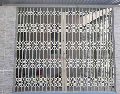 Nẹp chữ z cửa kéo Đài Loan và tay nắm bằng inox không gỉ, sang trọng và bền chắc