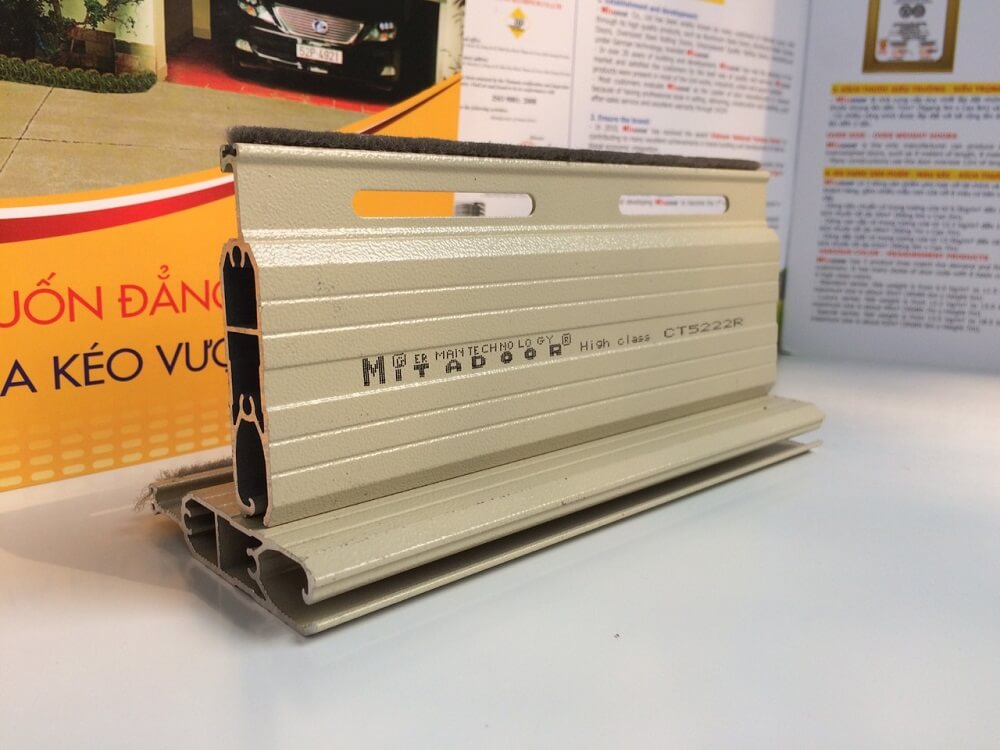 mẫu cửa cuốn Đức