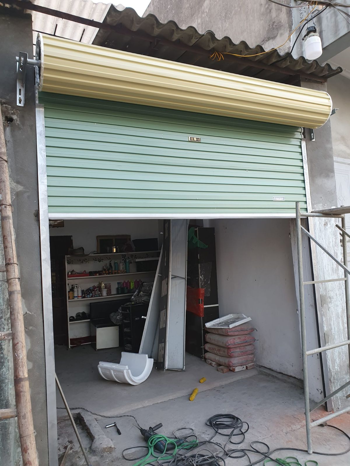 Cửa cuốn sau khi lắp đặt xong cần được kiểm tra kỹ lưỡng Cửa cuốn sau khi lắp đặt xong cần được kiểm tra kỹ lưỡng