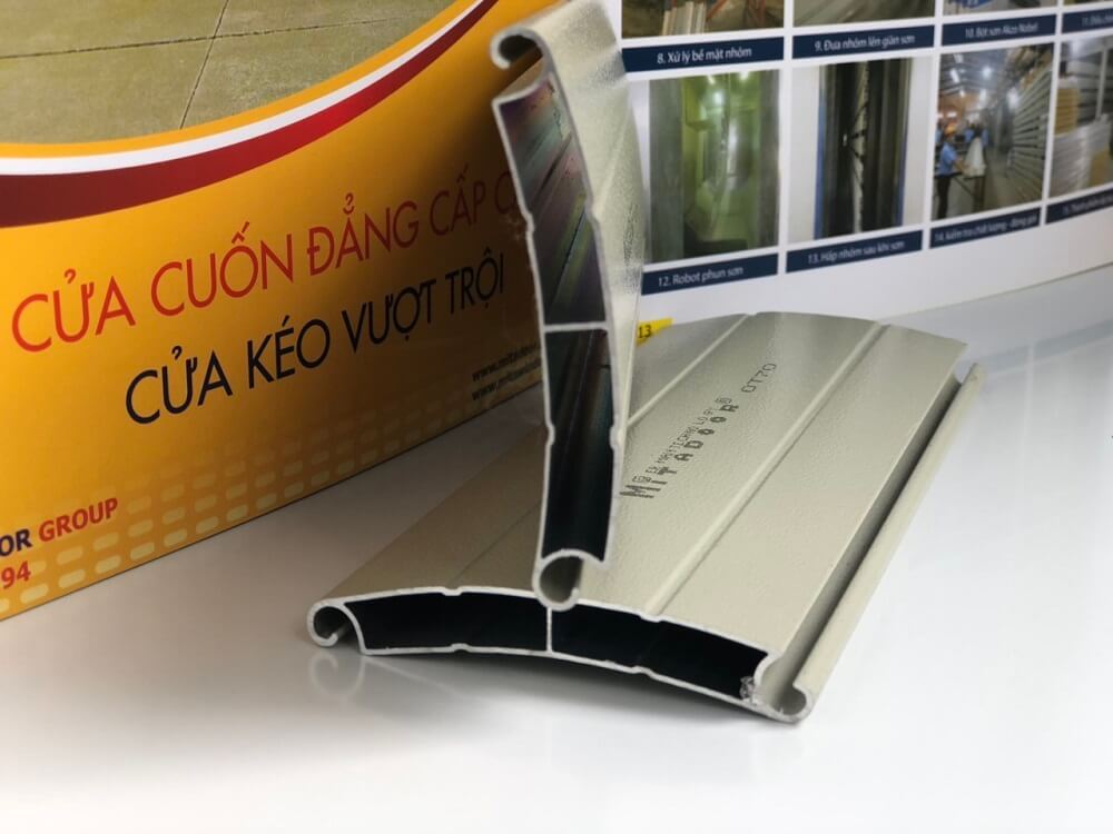 Mẫu cửa cuốn Đức