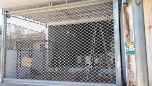 Cửa cuốn mắc võng