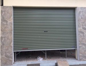 cấu tạo cửa cuốn kéo tay